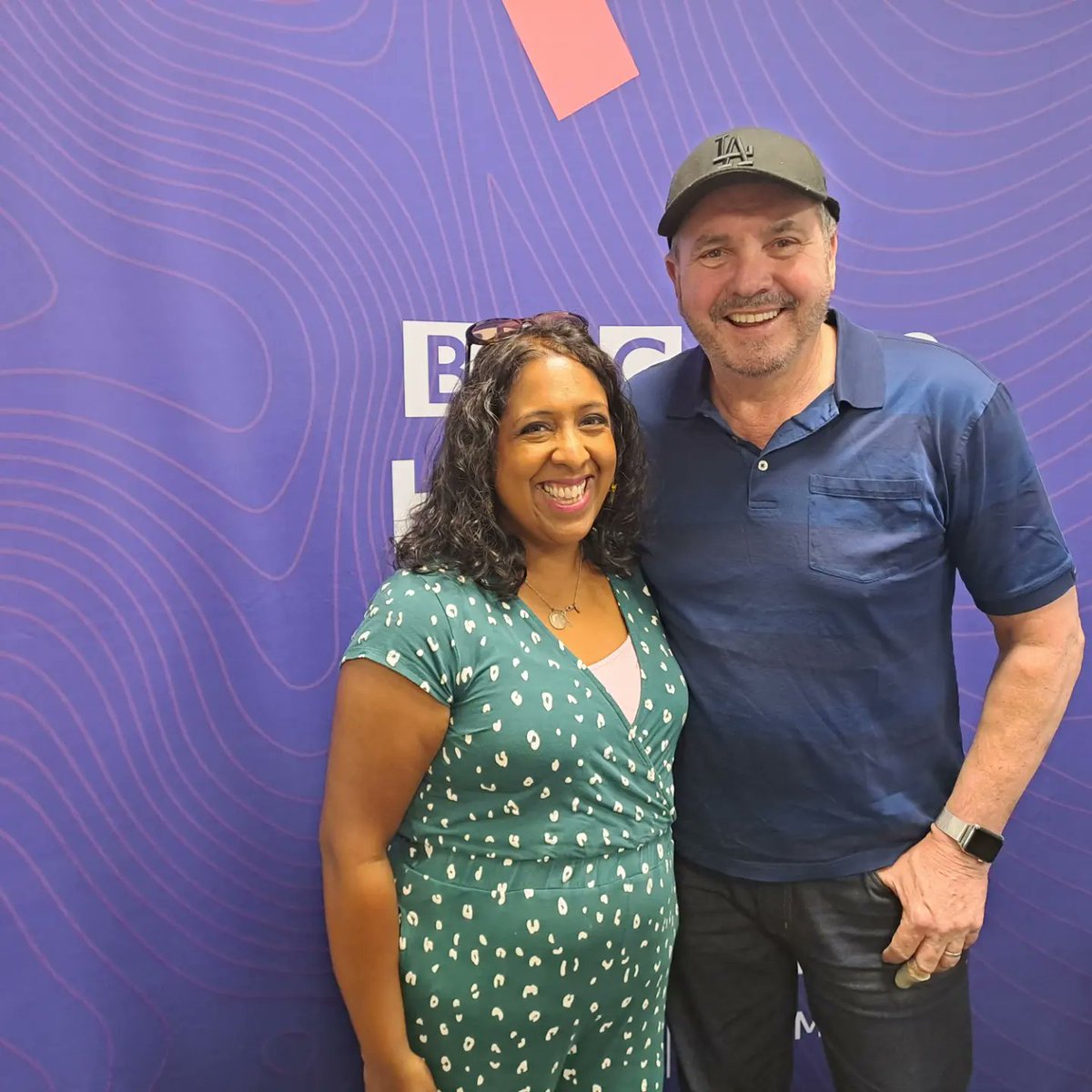 True to his word, @alanfletcher came to visit us this morning @bbchw to chat all things @neighbours and about his latest tour, ahead of his gig in Malvern. Possibly the nicest man in showbiz! Listen again on @BBCSounds