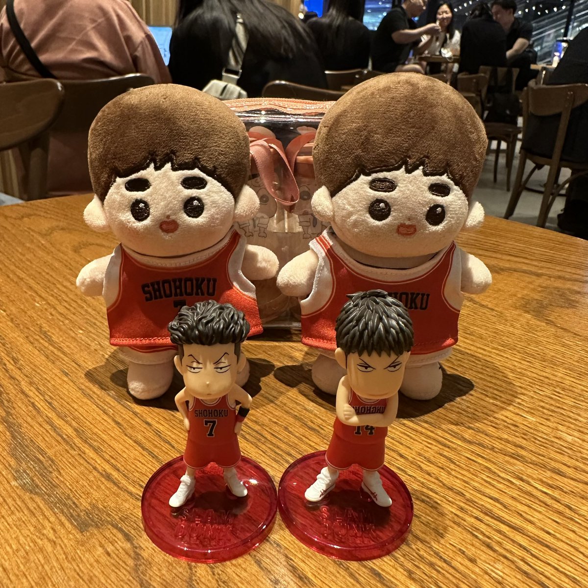 DOH_SOMSOM's tweet image. 우리누나 농놀따라다니다가 빠졌다네요 
빨리 형아 영화 개봉 시급!!!!
#도가네솜뭉치 #뚜꼬마