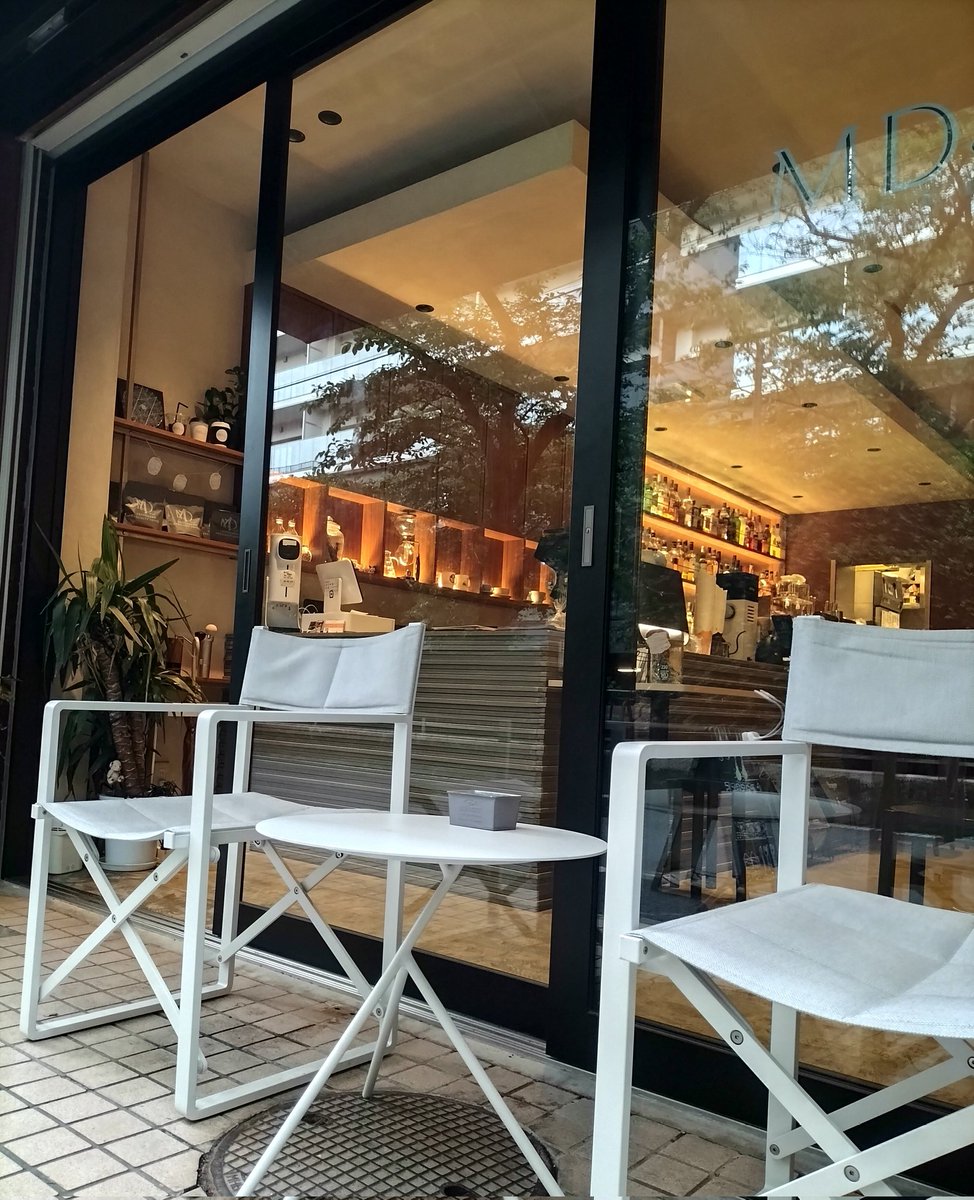 mdstand's tweet image. 今日も沢山のお客様とお話できて充実した昼間になりました✨
夜は店長とふなさんで最新ケーキ仕込みます🍰
 #ケーキ
 #MDstand
 #お酒
 #亀戸
 #コーヒー