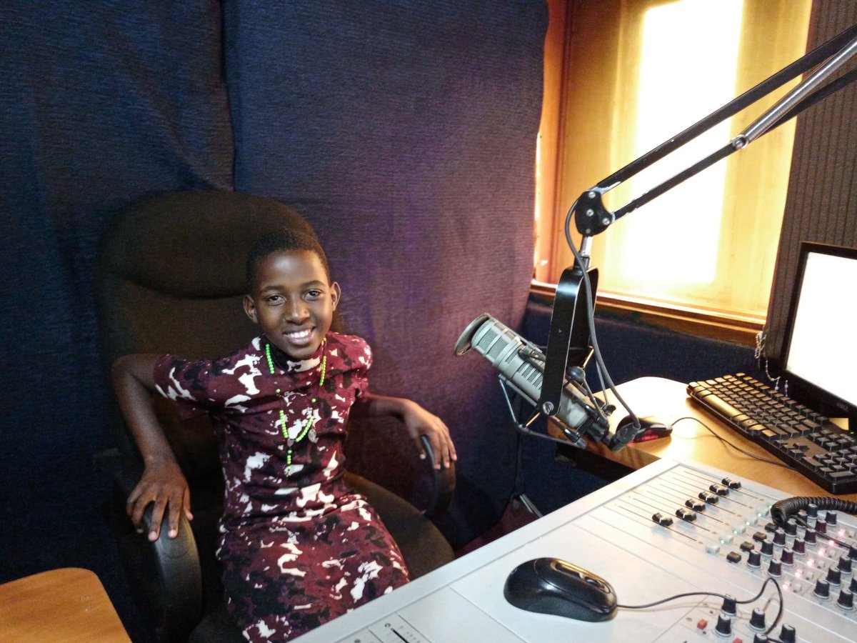 Accountability for Catherine Ninsiima. We secured Shs 2360000/ in cash and a smartphone to the mother (courtesy of a sponsor who will be paying school fees)he says he wants to be communicating with the family. Anything sent later will also be forwarded to the mother. Thank you ❤️