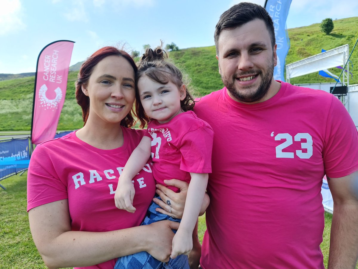 Welcome to four-year-old Flora Gentleman &amp; her parents Stephanie &amp; Jamie. Flora is in remission from cancer &amp; is our VIP starter <a href="/raceforlife/">Race for Life</a> Edinburgh. Thank you Team Flora!