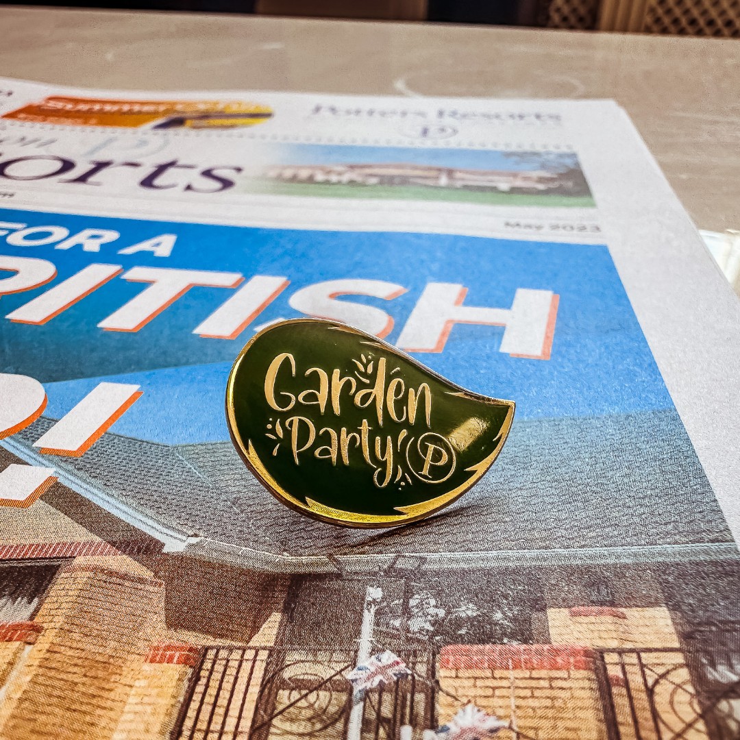 PottersResort's tweet photo. 🌸🍃 A secret is blossoming in our garden and we're almost ready to share the surprise!
🤔 All will be revealed this September
🍁 Keep your eyes peeled and stay tuned!
💆 Hope everyone has a relaxing Sunday x
👀 #SneakPeekSunday #GardenParty #ComingInSeptember https://t.co/tK2yf3N1ok