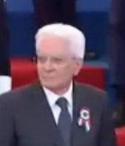 @MPoltero @chiccotesta Con faccia attonita di mattarella.