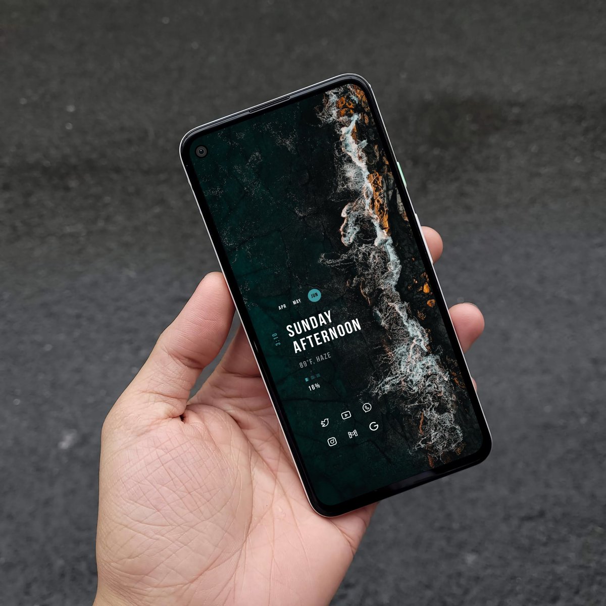 theandrofreak's tweet image. Hi,

My home screen setup!
.
.
widget coming soon to Floral...
wall (unsplash)
icons (Reev pro)

#nature #Android #minimalsetup #s20 #floral #kwgt