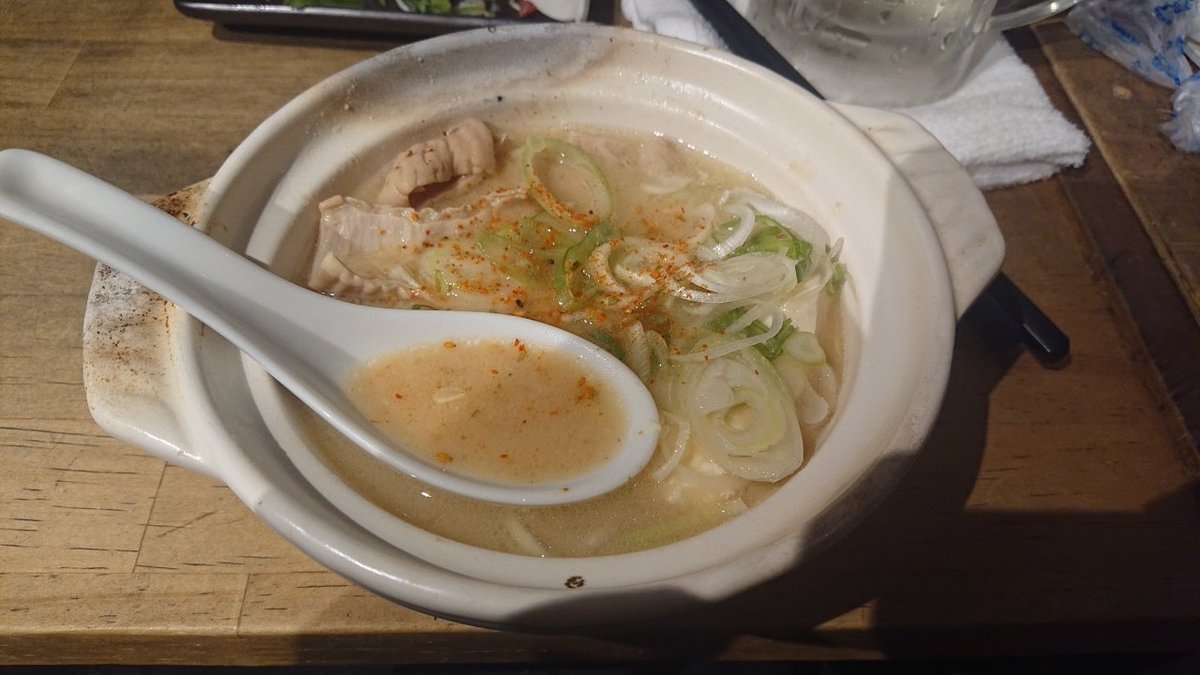 sao_skull's tweet photo. もつ焼きやまぴーさん
リーズナブルでとても美味しかった
店長さんの対応も良い
活気のあるお店で
もつ煮は、さっぱりして最後でした
もつ焼きのタンは塩加減凄く好み❤
文句なしでした https://t.co/boazlsxlEN