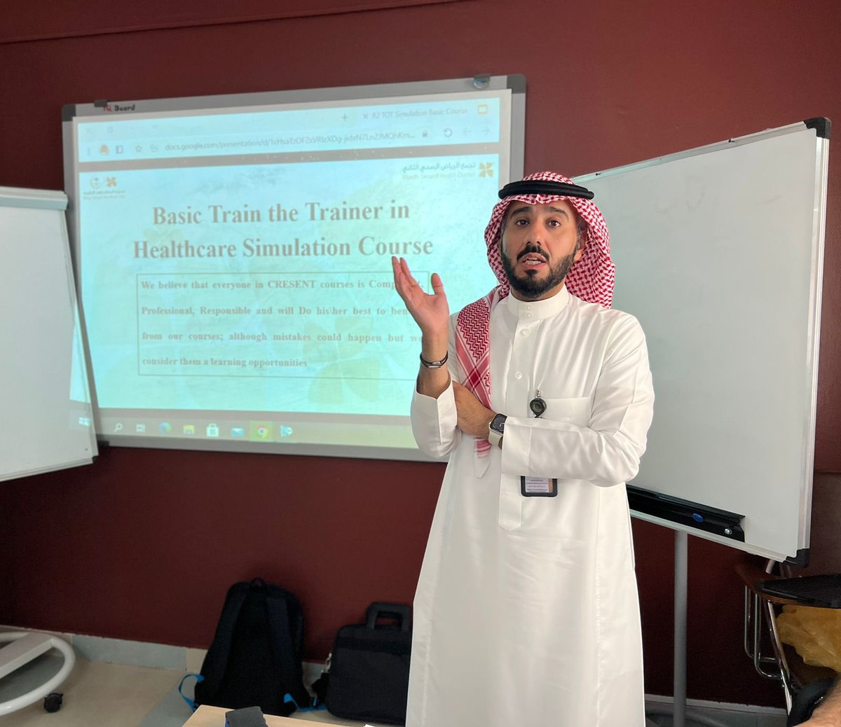 YAMAMHR2's tweet photo. استمرار دورات متخصصة لتدريب  المدربين الأساسية في مجال المحاكاة ضمن أنشطة " المحاكاة " بـ    #تجمع_الرياض_الصحي_الثاني لبناء وتطوير  الكفاءات الصحية في هذا المجال
#مستشفي_اليمامة https://t.co/vhfA23YtGm