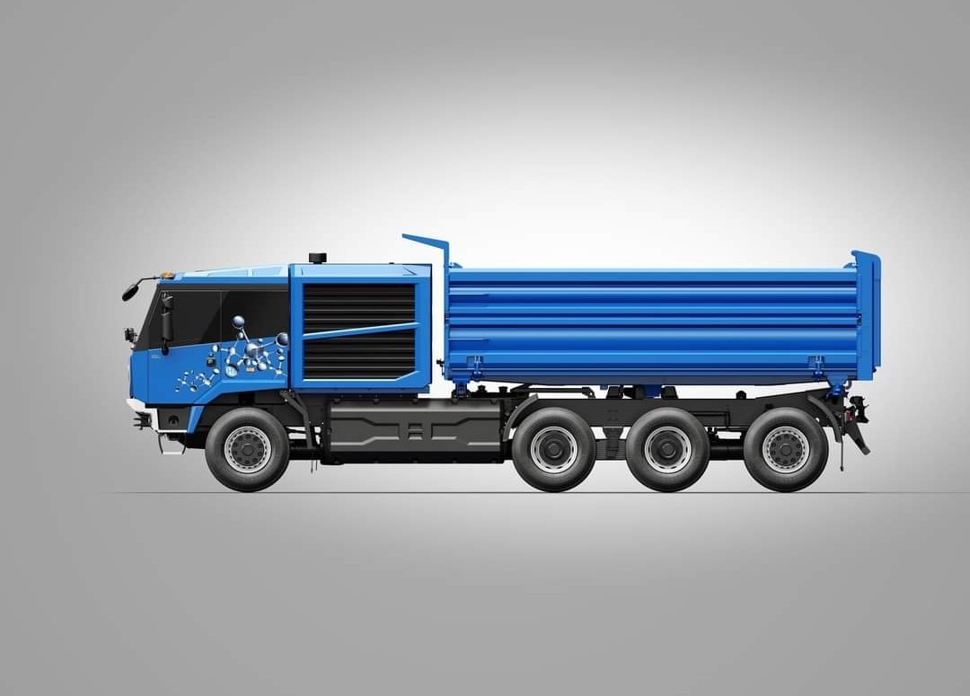 Hydrogen engine! @TatraTrucks is finalizing its heavy truck with hydrogen fuel cells, that is being build in cooperation with Czech chemical-technological university, institute of nuclear research Řež and DEVINN company. 1/2