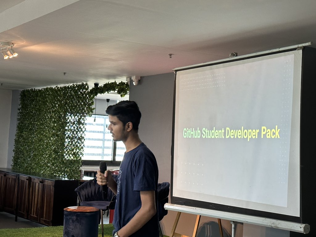 hackthisfall's tweet image. We have @vedantstwt sharing about all the wonderful resources that @GitHubEducation has to offer for the developers!! 🎒

Find more: bit.ly/htfms23-github ⚡️

#HTFIndore #HackThisFall #HTFIndore ✨