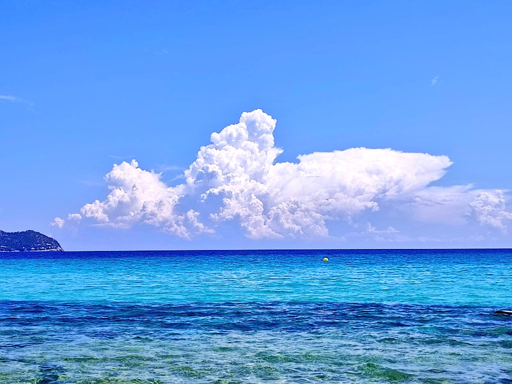 Les tempestes de Menorca vistes des del nord-est de Mallorca: