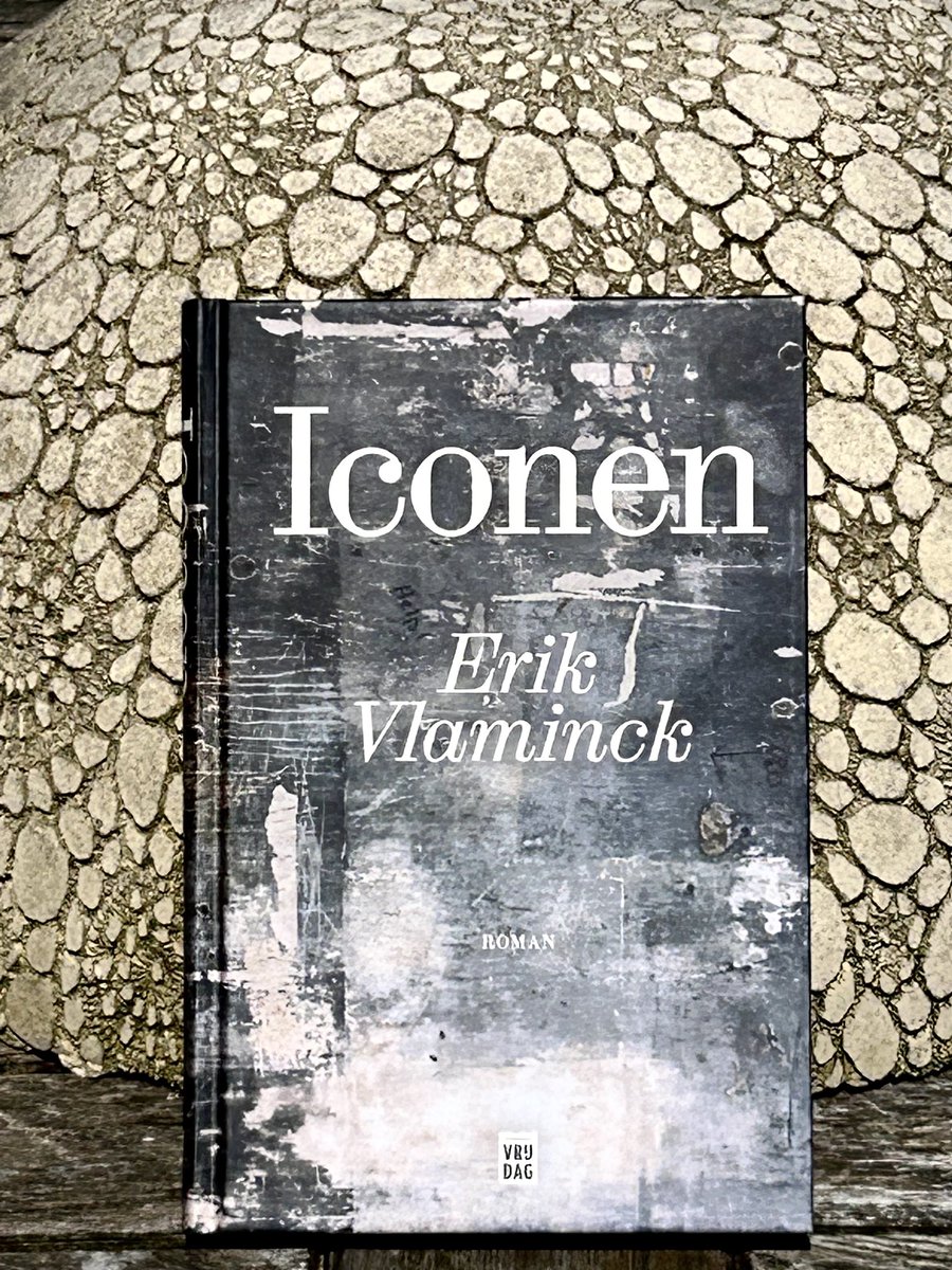 Wat een pijnlijk prachtig boek van Erik Vlaminck over psychiatrie in het Vlaanderen van de jaren zeventig. Humor kwetst niet maar confronteert wel. Aanbevolen lectuur. #vrijdagboeken