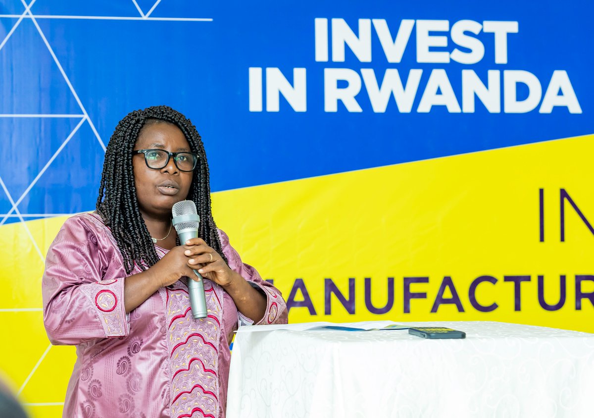RDBrwanda's tweet photo. 📸 Investment roadshow in @RwandaNorth to engage the private sector on the Manufacture and Build to Recover Program.

Learn how the program enables businesses to lower set up and operational costs and apply today at https://t.co/TgAjMVYDvg

#InvestInRwanda🇷🇼 https://t.co/U7ixjaCEaT