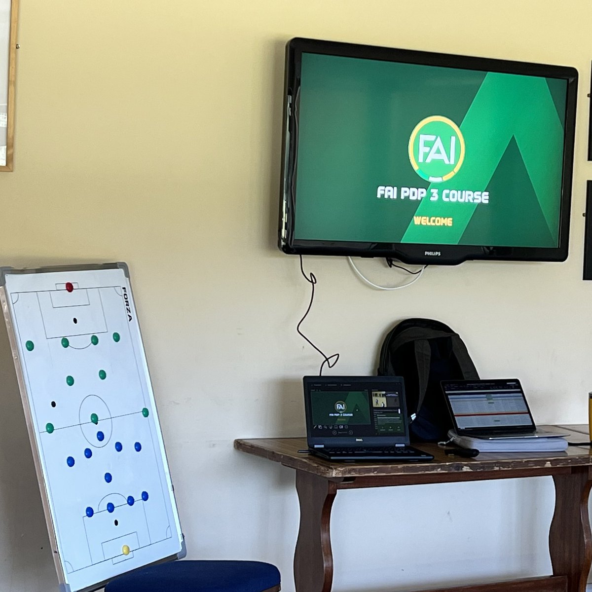 𝘾𝙤𝙖𝙘𝙝 𝙀𝙙𝙪𝙘𝙖𝙩𝙞𝙤𝙣 ⚽️🎓

All set up and ready to go for this mornings @FAICoachEd #PDP3 in Aughrim Rangers

#realitybasedlearning 
#lifelonglearning 
#learnercentered
