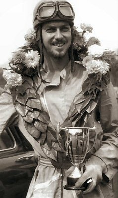 RandomGPF1's tweet image. Today’s Random #GrandPrix of the Day is the 1959 Dutch GP!

🗓️ 31st May 1959

🥇 Jo Bonnier (1st Win) - BRM (1st Win)
🥈 Jack Brabham - Cooper Climax
🥉 Masten Gregory - Cooper Climax

#F1