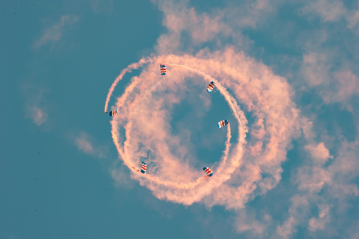 MrsFawdry's tweet photo. @RAFFalcons A great display on Friday! Hope you have a fabulous season! Here are a couple of my favourite photos I took of your display. 😊 https://t.co/O8kqUJPEdY