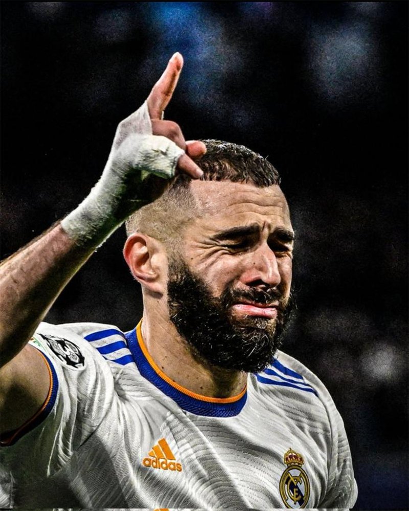 FaktaSepakbola's tweet photo. 🚨 BREAKING:
Setelah 14 tahun menjadi pemain Real Madrid, Karim Benzema (35 tahun) akhirnya resmi berpisah dengan Real Madrid!

👕 647 laga
⚽️ 353 gol 
🅰 165 assist

🏆 5x Champions League 
🏆 4x La Liga 
🏆 5x FIFA Club World Cup
🏆 4x UEFA Super Cup
🏆 3x Copa del Rey 
🏆 4x Supercopa Spanyol 
🎖️ Ballon d'Or 2022
🎖️ Pemain terbaik UEFA 2021/22

Pemberi assist terbanyak dalam sejarah Real Madrid. 
Pencetak gol terbanyak ke-2 dalam sejarah Real Madrid.