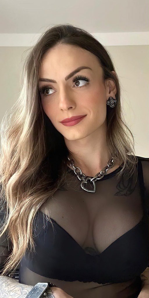 Sarah - Miss London Shoes on Twitter: "RT @TopTSPornstars: Like and retweet if you love her