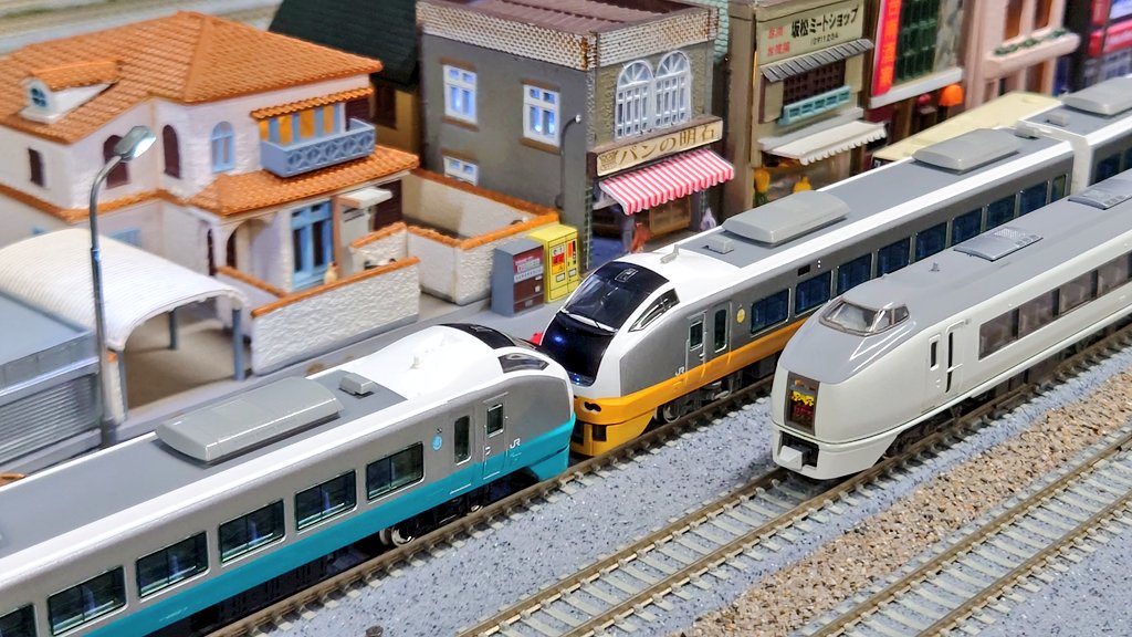 かつてJR常磐線を駆け抜けた特急2車種 651系スーパーひたちとE653系