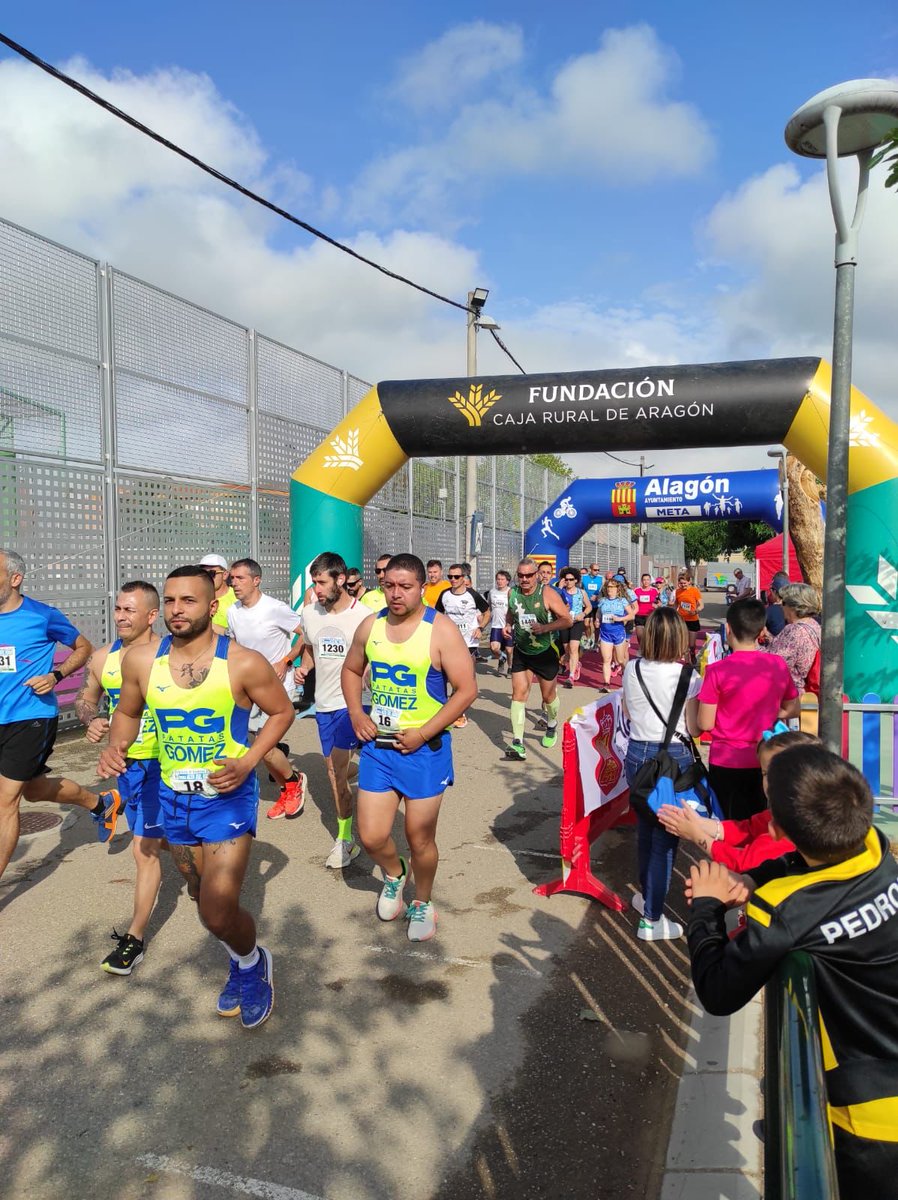 Esta mañana Fundacion <a href="/CajaRuralAragon/">Caja Rural de Aragón</a> hemos colaborado en la 🏃🏃‍♀️ XIII Carrera Villa de Alagón 10k fomentando la vida sana y los hábitos saludables en el territorio donde estamos presentes 💚

<a href="/alagonayto/">Ayuntamiento de Alagón</a>
