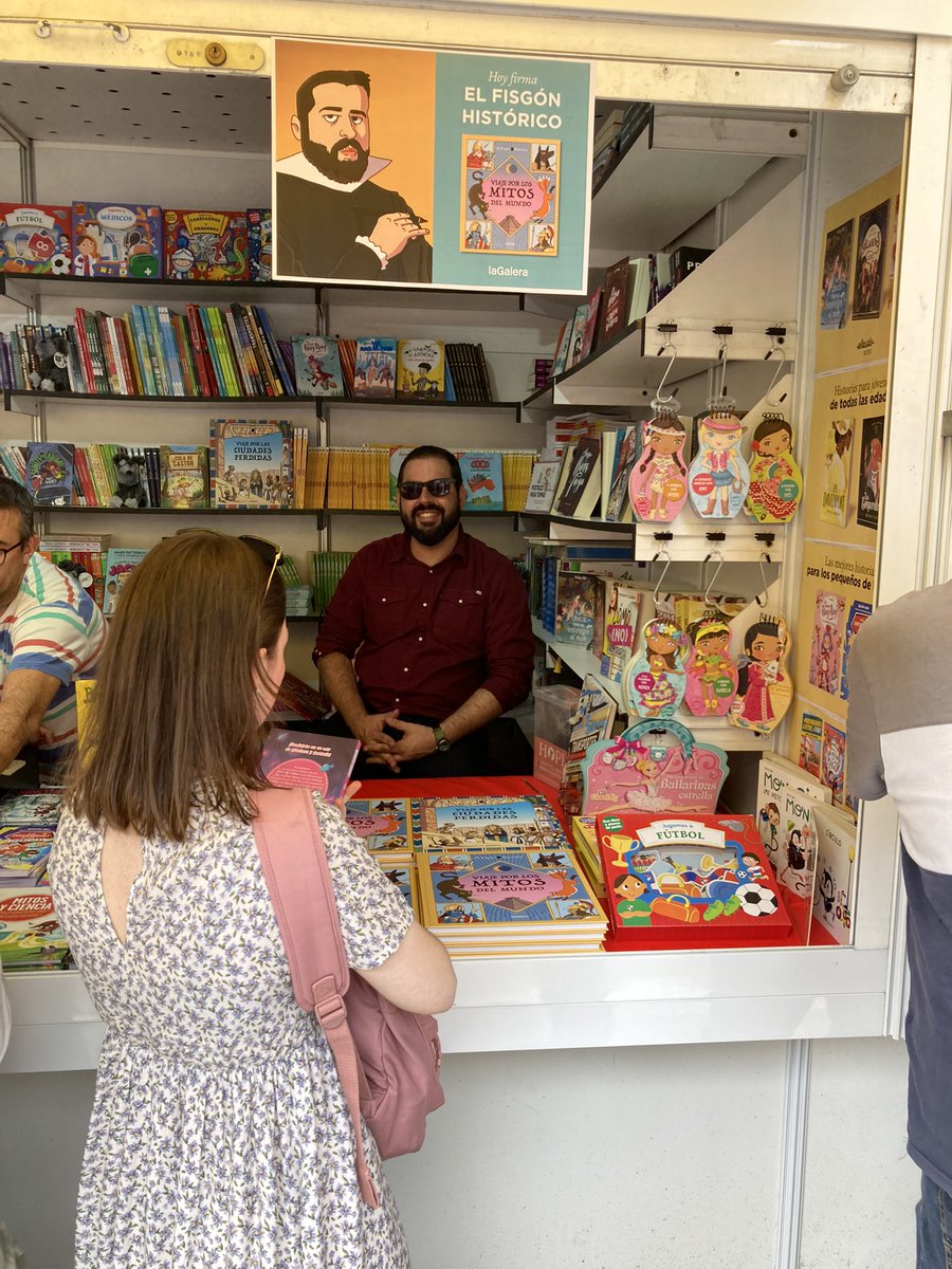 No te pierdas las firmas de esta mañana espectacular. ☀️ La feria te espera.