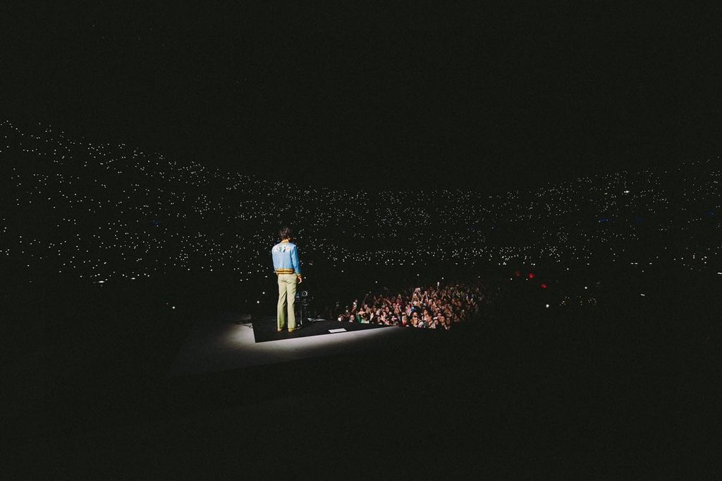 hsdaily's tweet photo. Harry via Instagram: 

Love On Tour. Paris II. June, 2023. https://t.co/HqYRsrCM6z