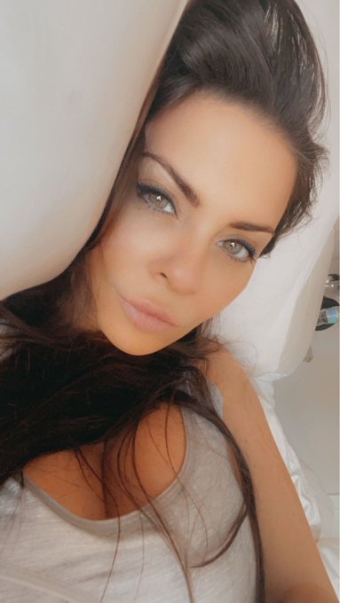 It&rsquo;s a beautiful day out there ☀️I really need to make moves and get my ass out of bed it&rsquo;s midday! 😵&zwj;💫<a href="/tag/linseydawnmckenzie"class="tags"><span>#linseydawnmckenzie</span></a><a href="/tag/onlyfans"class="tags"><span>#onlyfans</span></a>