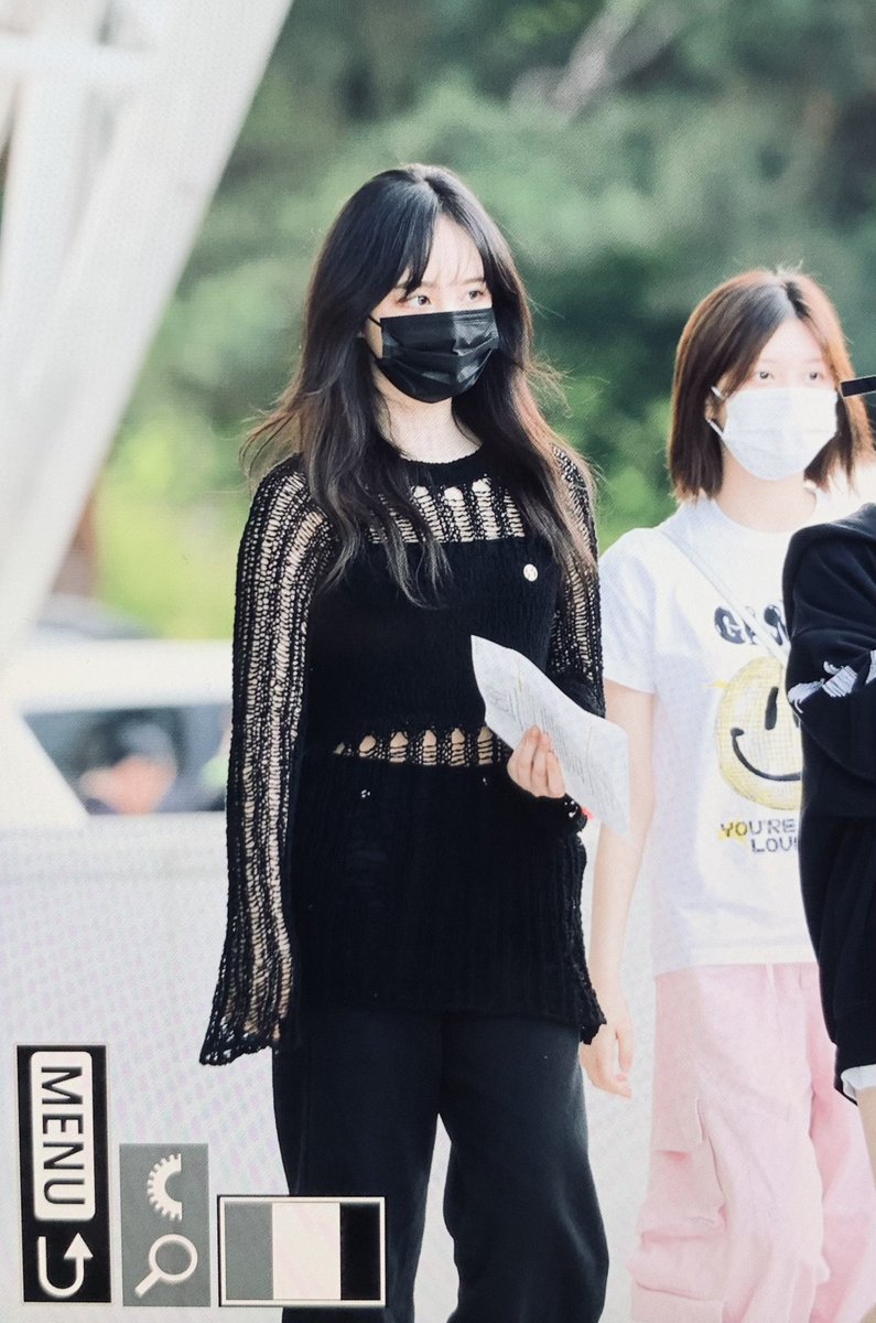 lizpics_'s tweet photo. liz’s fit today 🖤 https://t.co/9DDoXVmUHF