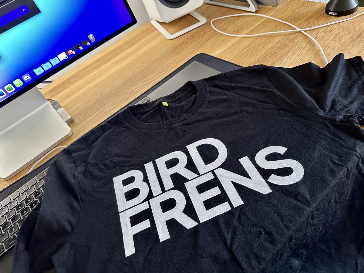 Limited edition 1 of 1 BirdFrens tee…