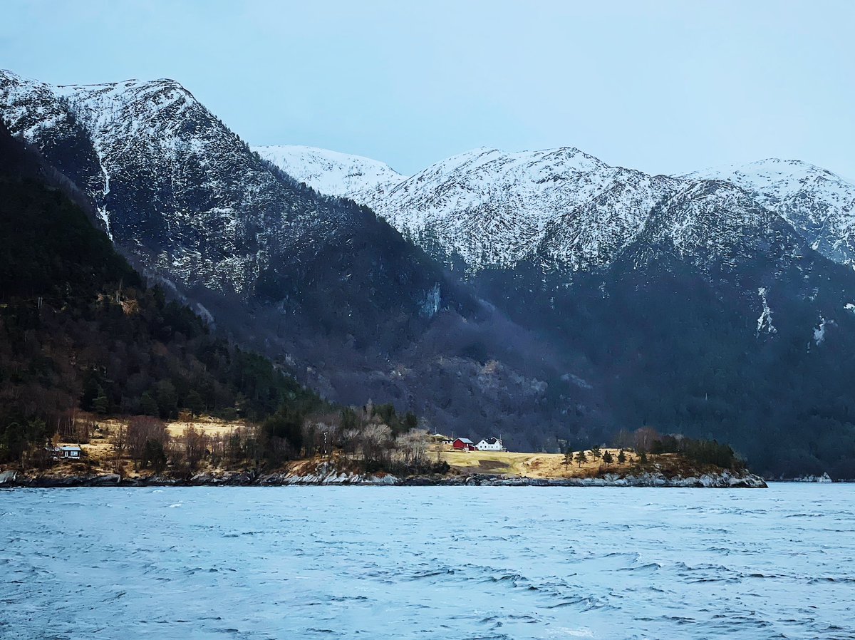 gå blå- #sognefjord #bjordal  #norway 
.
spring Abril 2023
.
.
#fjord #fiorde #architecture #arquitectura #arquitetura #landscapes #visitnorway #visitfjordnorway 
#hello_norway #shootermag_norway #norway_places #topnorwayphotos #norwaytravel #p3top #vsco #tourism #trip