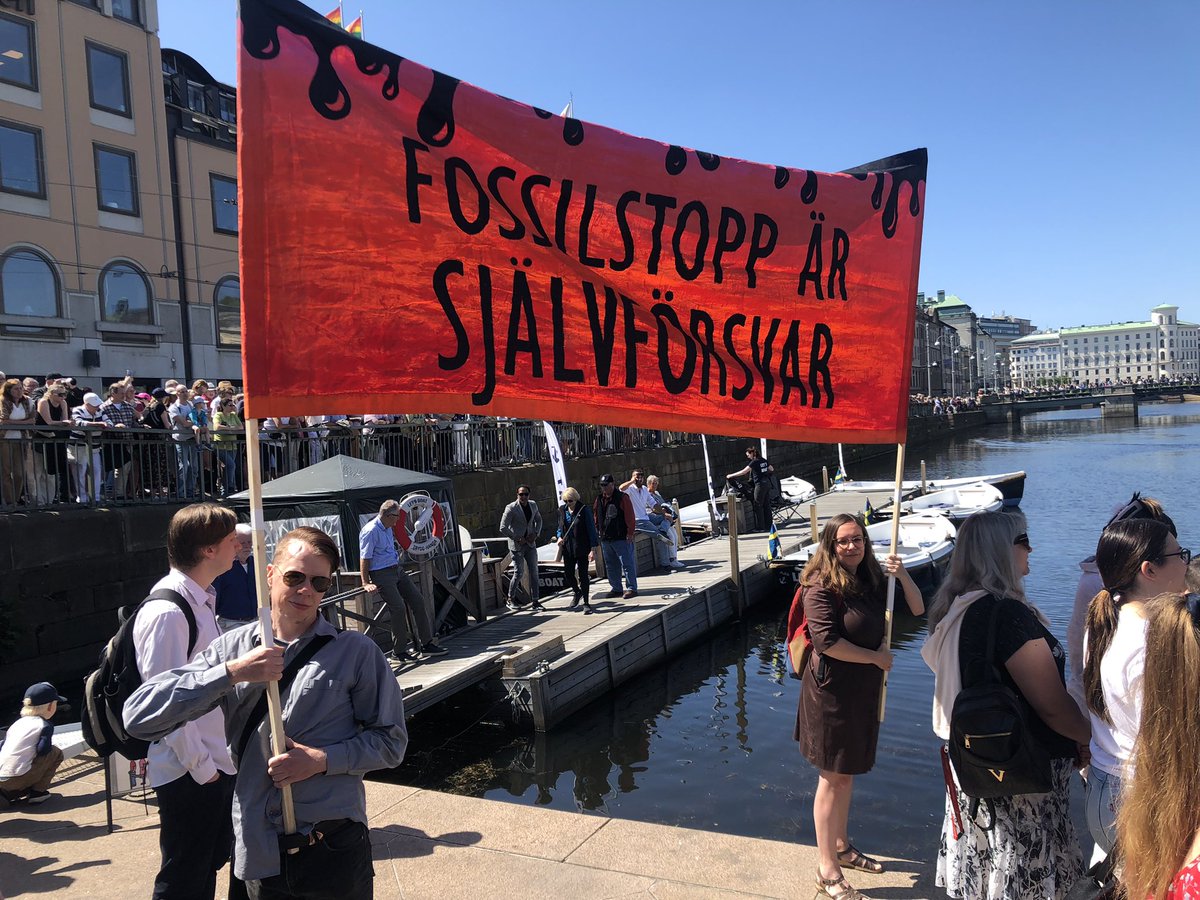 Göteborg firar 400 med kung och allt, atmosfären ”firar” 424 ppm och det är naturligtvis ett utmärkt tillfälle att bryta fossilberoendet! #göteborg400 #brytfossilberoendet