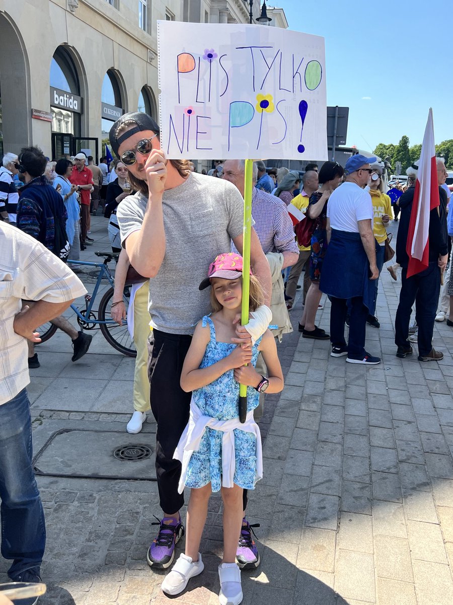Maluchy też nie chcą pisu. Sama namalowała.