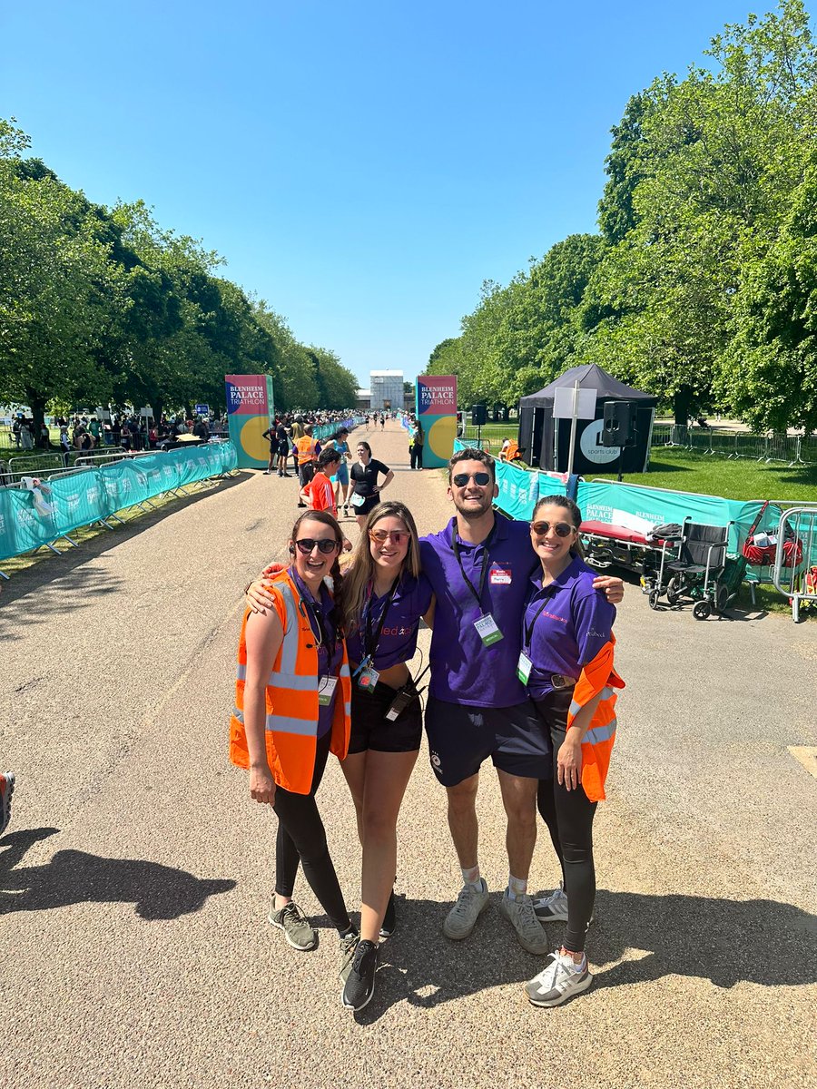 Glorious weather once again <a href="/BlenheimTri/">Blenheim Palace Triathlon</a>  - into the final hours of day 2 now 🌞🏦🏊‍♀️🚲🏃 

Great day for #SportsMedics, #AAMS and thanks to our sponsor as always,  <a href="/one_welbeck/">OneWelbeck</a> . #SportsMedicine, <a href="/acuteambulance/">Acute Ambulance & Medical Services</a>,  #eventMedicine #TriathlonMedics