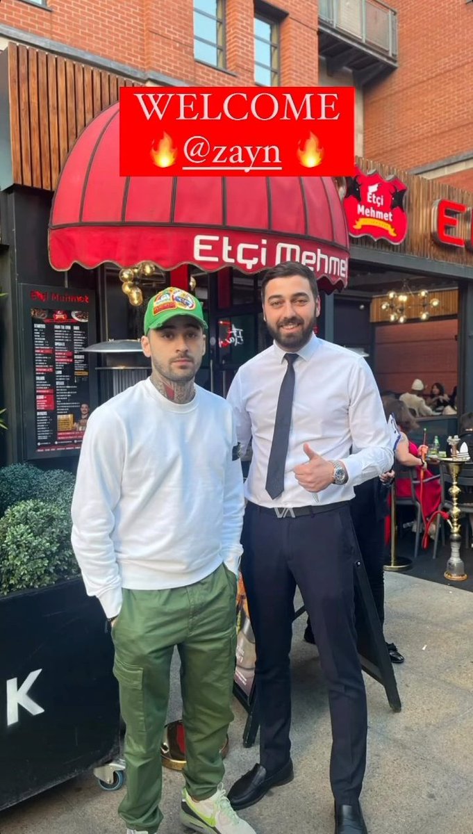 ZaynSquadBrasil's tweet photo. Zayn recentemente em Manchester! https://t.co/fyU8UF3KdW