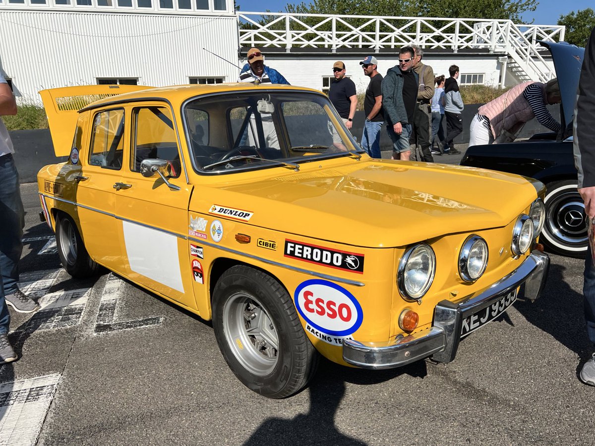 TomGreggors's tweet image. Some absolutely cracking stuff at @GoodwoodRRC #BreakfastClub this morning!
1/3