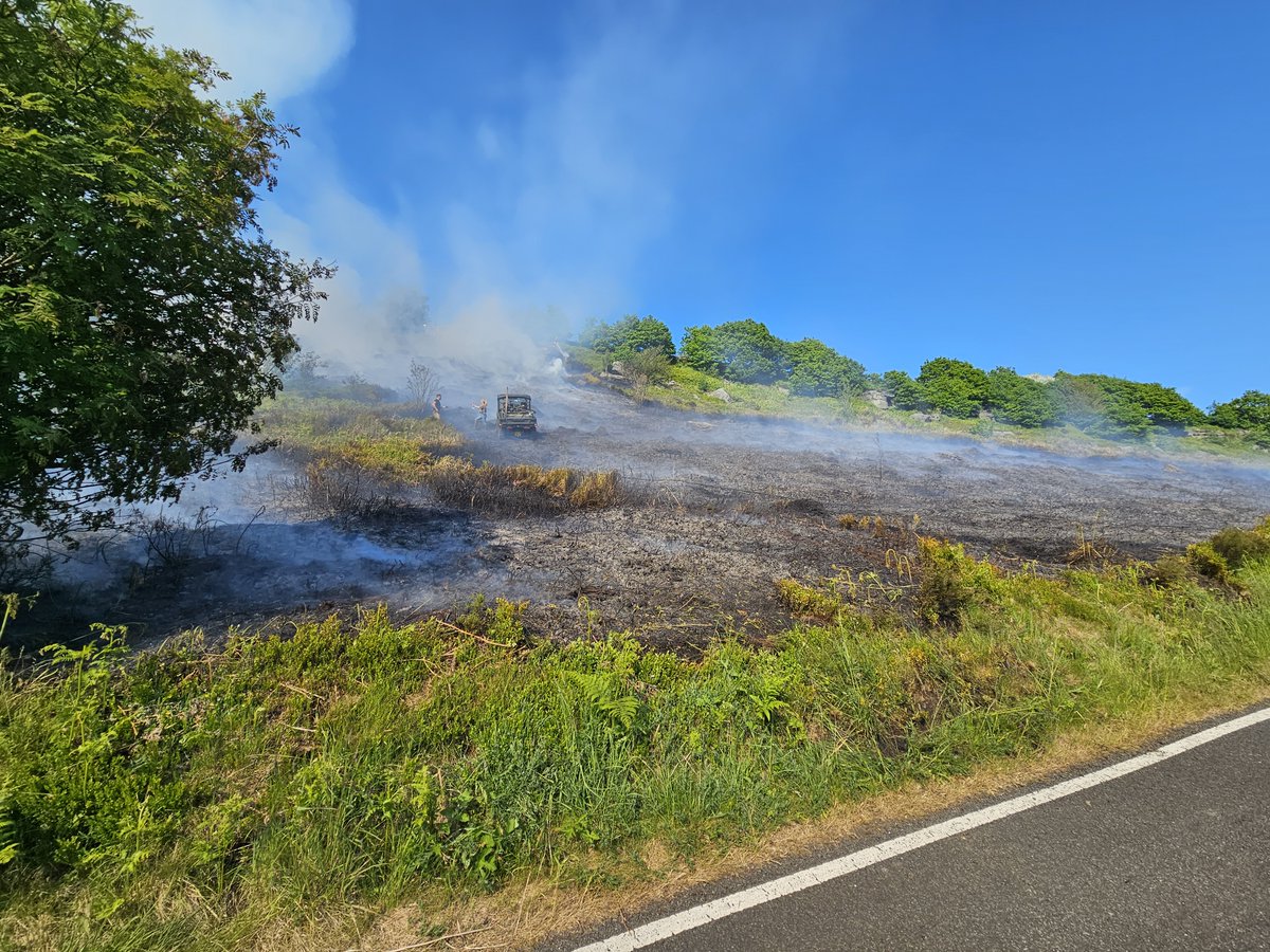 STOCKSBRIDGE & STTANNINGTON NPT
#BEMOORAWARE
Yesterday we spent our shift assisting SYFR and local Game Keepers in securing the scene of a wildfire on Agden Side Road in Bradfield.  It is likely a tab end that caused the fire, please do not throw tab ends out of your car window.