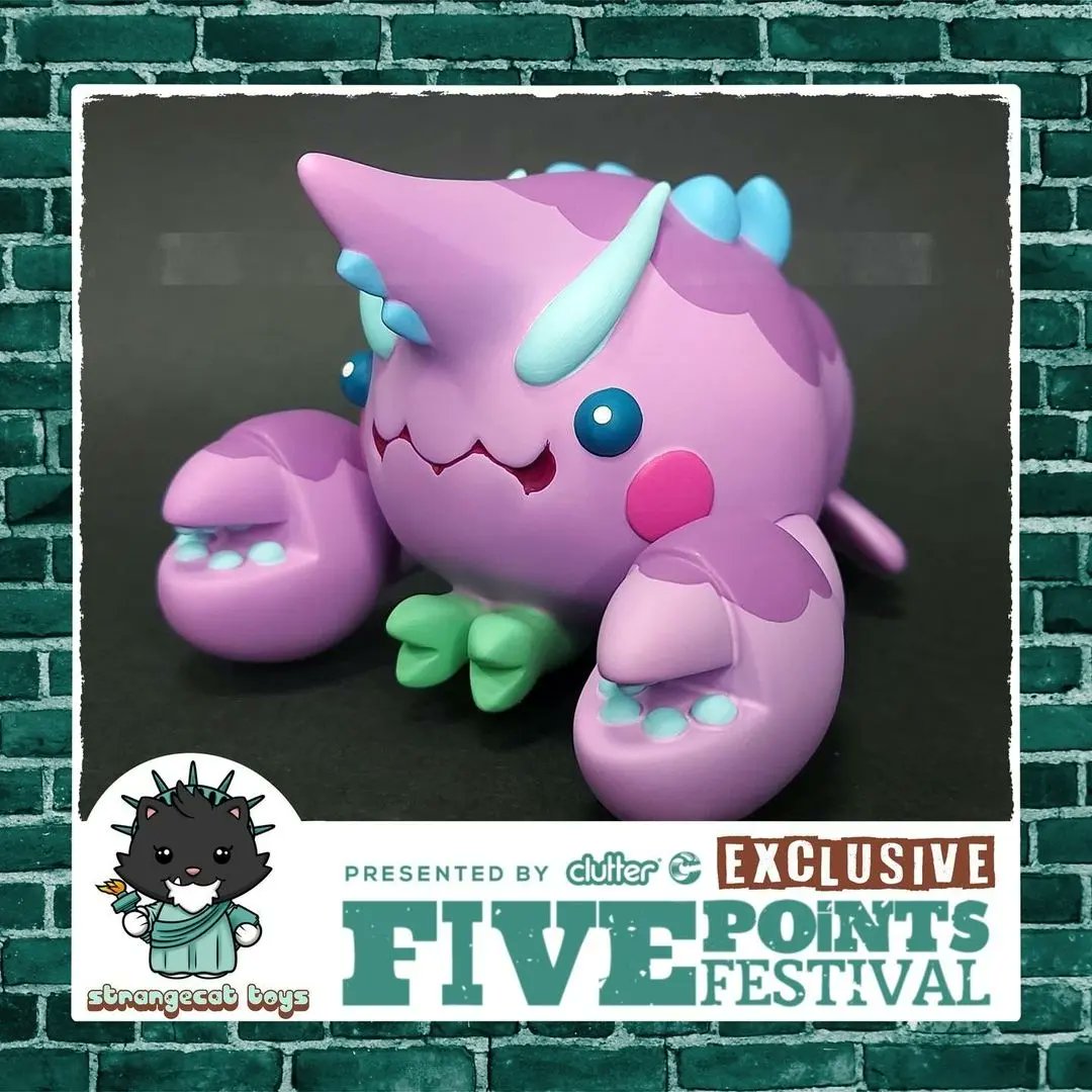 78JO_ooo's tweet photo. We made some and sent all of them to @Strangecattoys   Find them for more details XD
• • • • • •
Fantasy Purple BBO by @78jo_ooo Limited to just 5pcs and exclusive for @fivepointsfest Get it at booth #C17 #strangecattoys #78jo #fivepointsfest #softvinyl #arttoys https://t.co/kg87fJdRqp