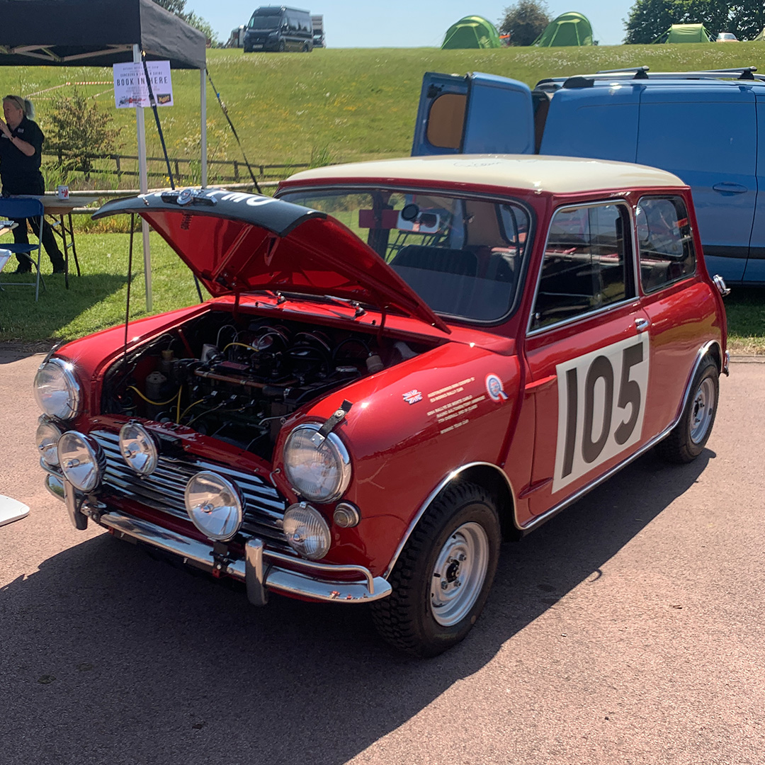 BMMuseum's tweet photo. Happy #MiniMonday! Here's a real treat from yesterday's National Metro &amp; Mini Show.

It's a Mini Cooper S, from the team at the 1964 Monte Carlo Rally, signed by Paddy Hopkirk and Rauno Aaltonen.

#ClassicMini #MiniHistory #Motorsport #MonteCarloRally #MiniCooperS #MetroMiniShow https://t.co/HZOu6AkAxl
