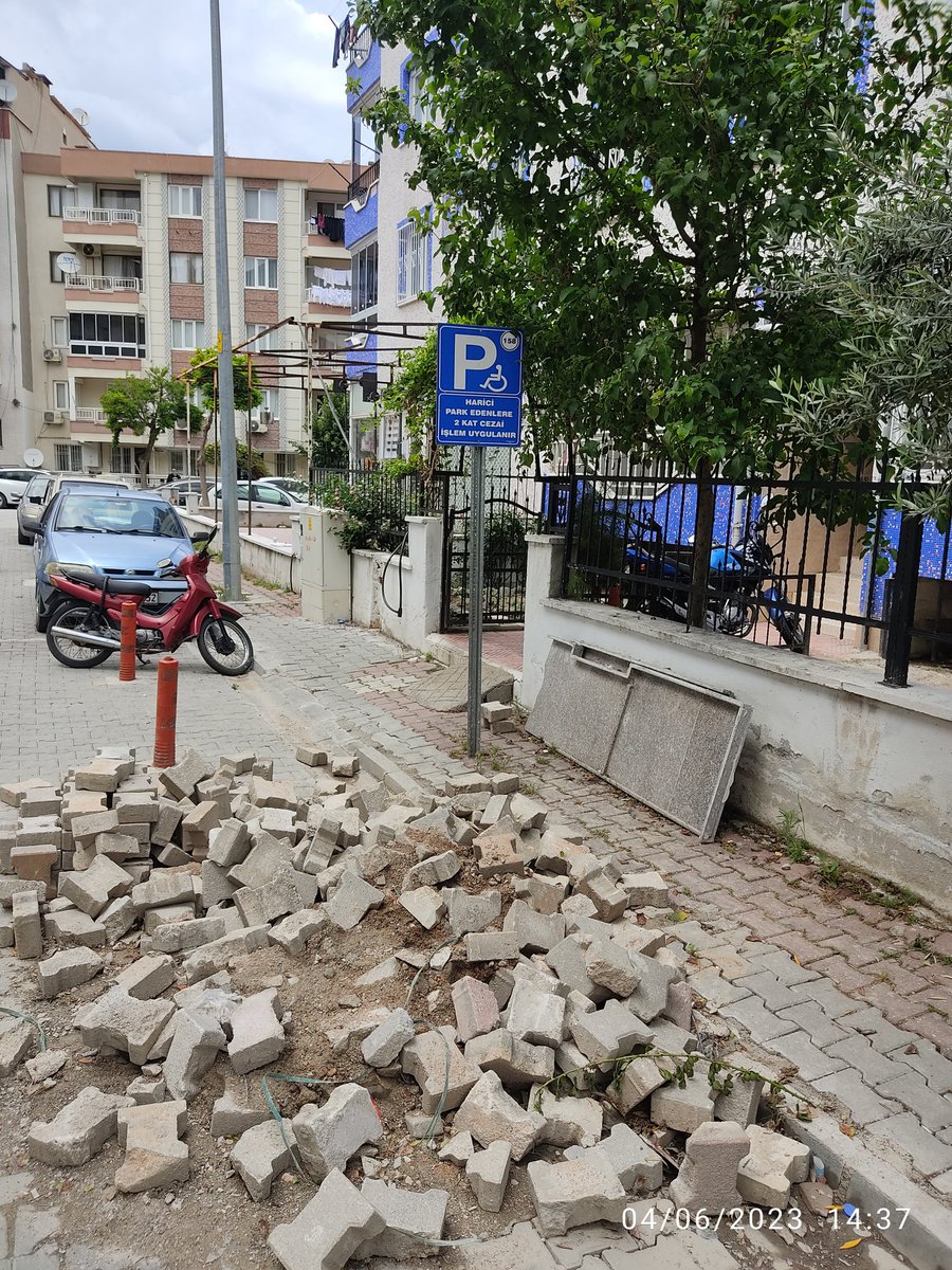 Engelli babası olarak ilimiz genelinde engelli bireylere yaptığınız hizmetlerden çok memnunum. Fakat bu gördüğüm manzara malesef beni üzdü.
<a href="/manisabsb/">Manisa Büyükşehir Belediyesi</a>