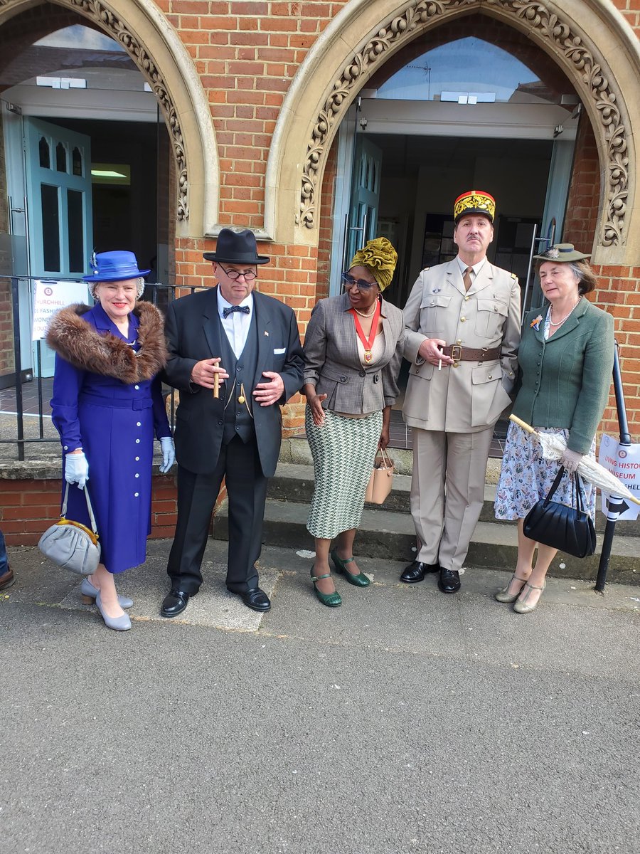 Baamagirl's tweet photo. The annual Vintage Events in our Town has always been fabulous but yesterday's was the best. Would you agree Mayor Day @PaulDayMK ๐
#LoveNP ๐ https://t.co/zNQgbMFusz