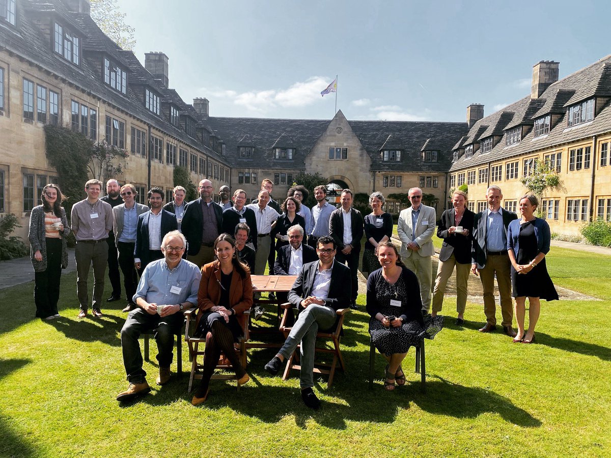 What could be better than a 2-day engaging interdisciplinary workshop on law, religion, and equality? @NuffieldCollege @lsepper @alanwpatten @RickGarnett @sherifgirgis @AndrewKoppelman