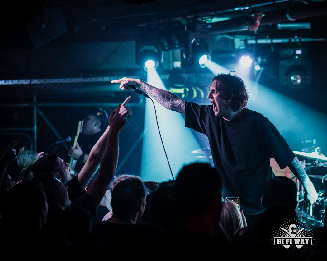 .<a href="/makethemsuffer/">Make Them Suffer</a> <a href="/fitforanautopsy/">Fit For An Autopsy</a> <a href="/oceansleeperau/">oceansleeper</a> <a href="/destroyalllines/">Destroy All Lines</a> Fat Controller was really rockin' last night with a massive line up including Make Them Suffer, Fit For An Autopsy and Ocean Sleeper. Check out our live photos by <a href="/samagram77/">Samuel Phillips</a> ... hifiway.live/2023/06/04/mak…