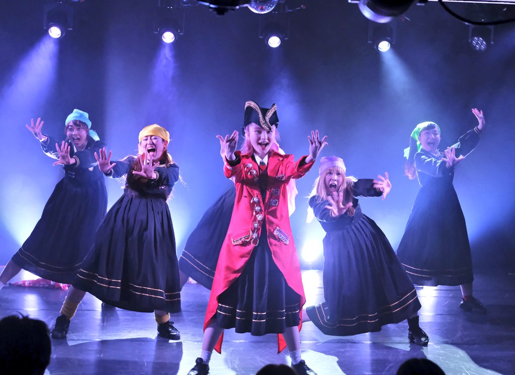Ms2Magics2T's tweet photo. 【✨🧙‍♀️全公演終演しました🧙‍♀️✨】

劇場版 #魔女まじっく天国 02 全公演終了💨
御来場いただいた皆様、本当に本当にありがとうございました！

宇宙の果てまで旅立った魔女たち🛸🛸🛸
次は何処へ行く…？？？

またいつかお会いする日まで…💚
Bon voyage✈️✨

#魔女公02 https://t.co/VXiqIWGgiM
