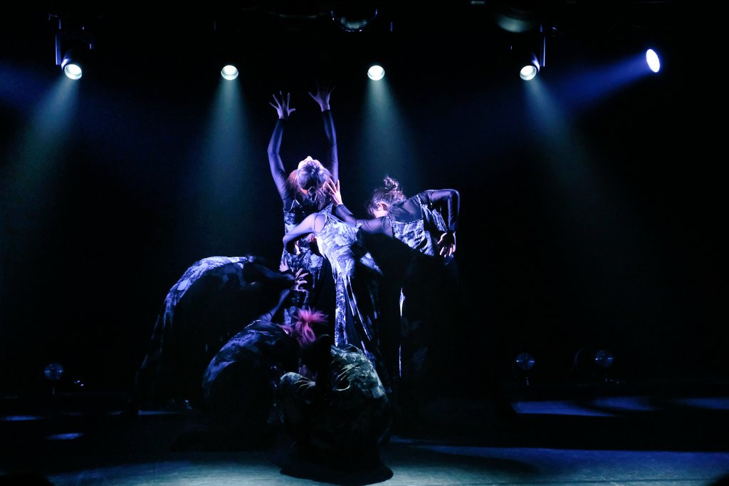 Ms2Magics2T's tweet photo. 【✨🧙‍♀️全公演終演しました🧙‍♀️✨】

劇場版 #魔女まじっく天国 02 全公演終了💨
御来場いただいた皆様、本当に本当にありがとうございました！

宇宙の果てまで旅立った魔女たち🛸🛸🛸
次は何処へ行く…？？？

またいつかお会いする日まで…💚
Bon voyage✈️✨

#魔女公02 https://t.co/VXiqIWGgiM