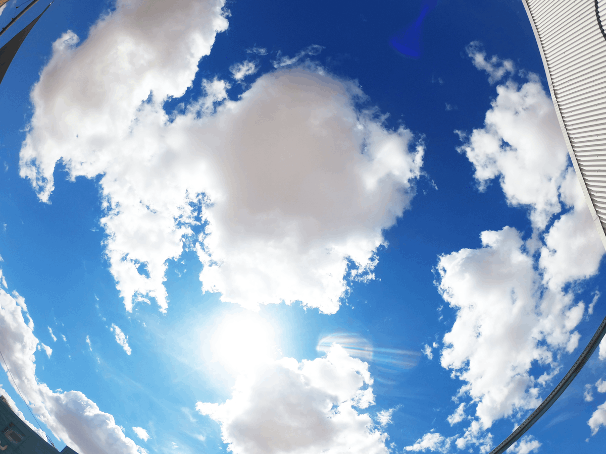 skydivemadrid's tweet photo. ¿Alguna vez has mirado al cielo y te has imaginado saltando en #paracaídas entre esas nubes? ☁️🪂💙 https://t.co/lkezJlK80M