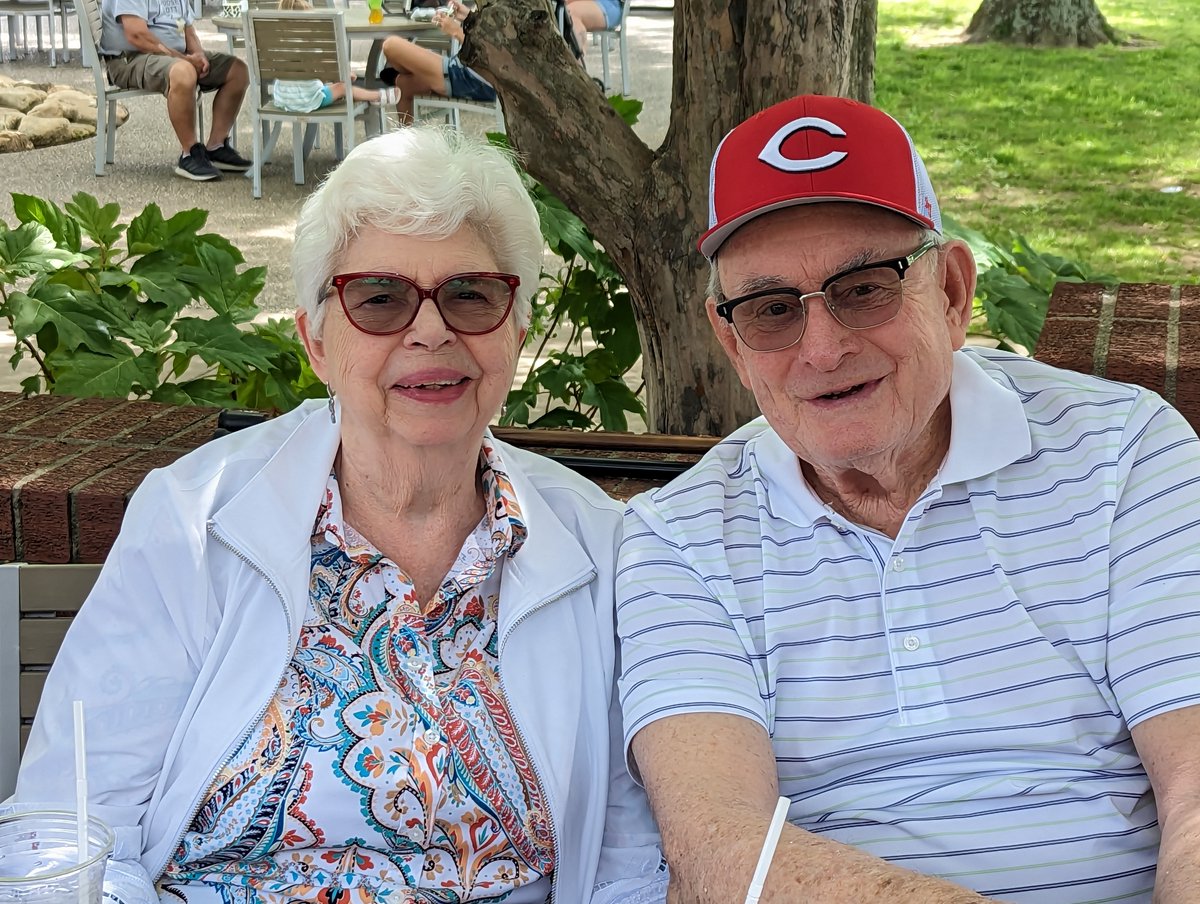 WillowsSpring's tweet photo. It is strawberry season! Our villa residents enjoyed the taste of Huber's fresh strawberries! They also made a fresh strawberry ice cream that was a perfect ending to our Huber's outing! https://t.co/2dKUDLRq3Z