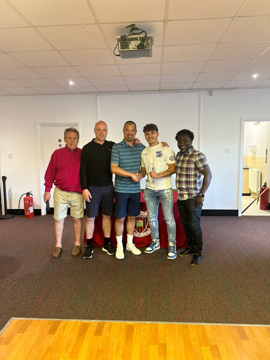 And finally, the big one. Taking both joint manager player and also the Players player of the season, <a href="/finleymacleod1/">finley macleod</a> 👏🏽👏🏽

An incredible season from a young player. I genuinely am struggling to think of a time when a winger has beaten him this year. Very well deserved 🏆🏆