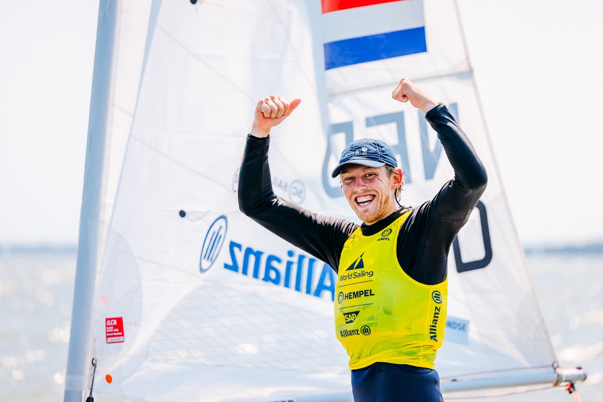 ⛵️| The winners of ILCA 7!  

🥇 Duko Bos
🥈 Valtteri Uusitalo
🥉 Alessio Spadoni