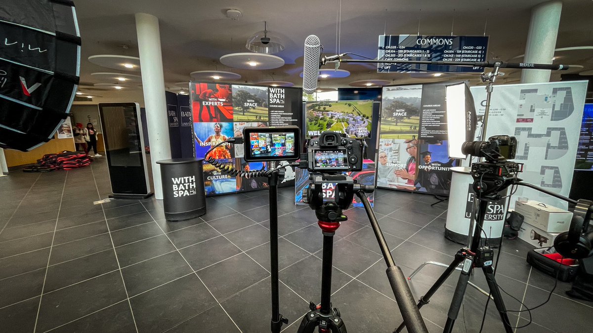 todayssetup's tweet photo. Within an hour we went from a blank canvas to this backdrop and setup! 

#videosetup #filming #videosetup #contentcreator #commercialvideographer https://t.co/e5e7urMA3O