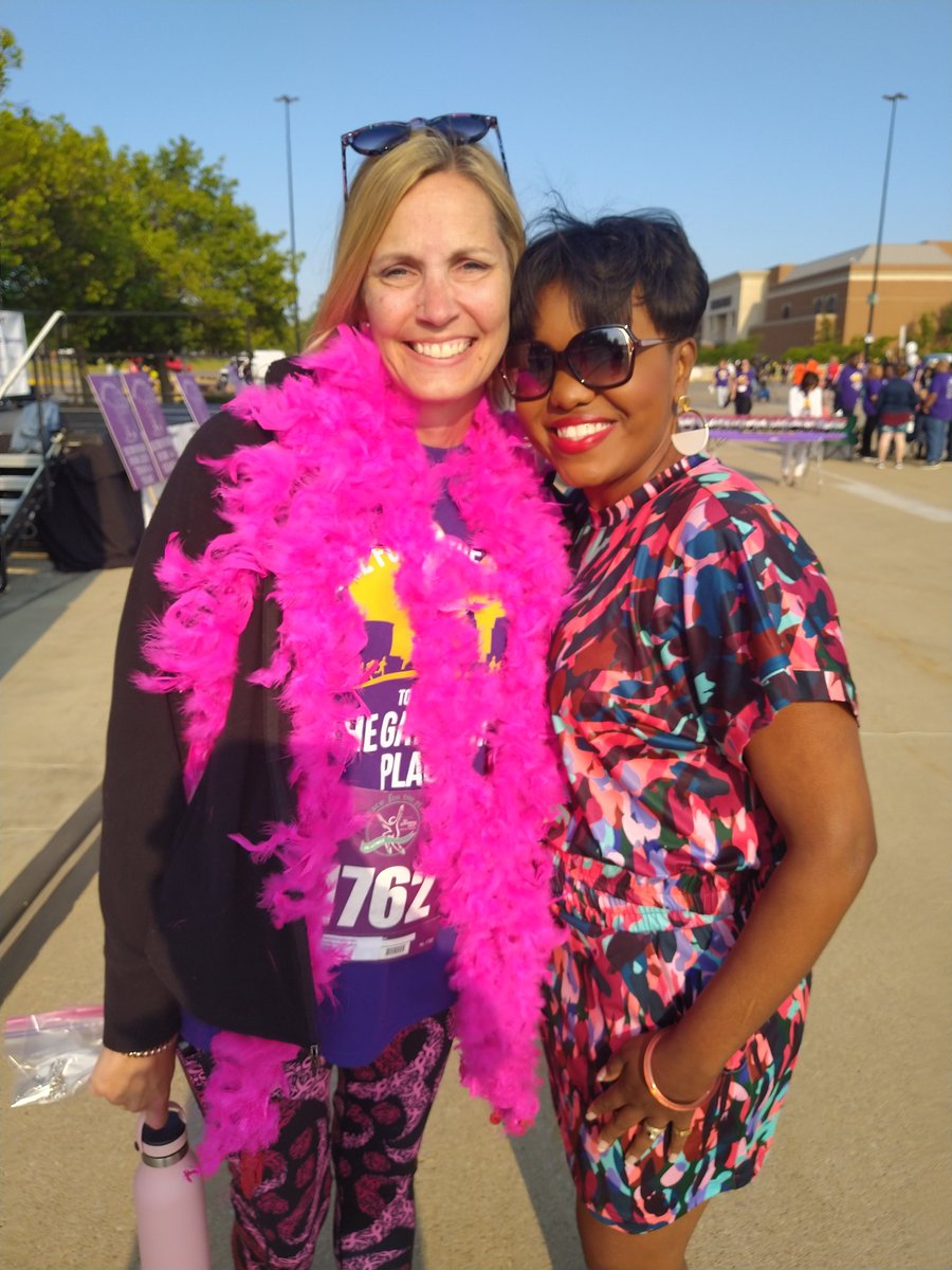 Two warriors!!! <a href="/MrsMacRaild/">Mrs. MacRaild</a> <a href="/DaniWiggins6/">Danielle Wiggins</a>  #breastcancerawareness
#thegatheringplace