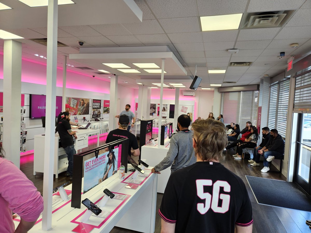 Philip Baylon tweet media