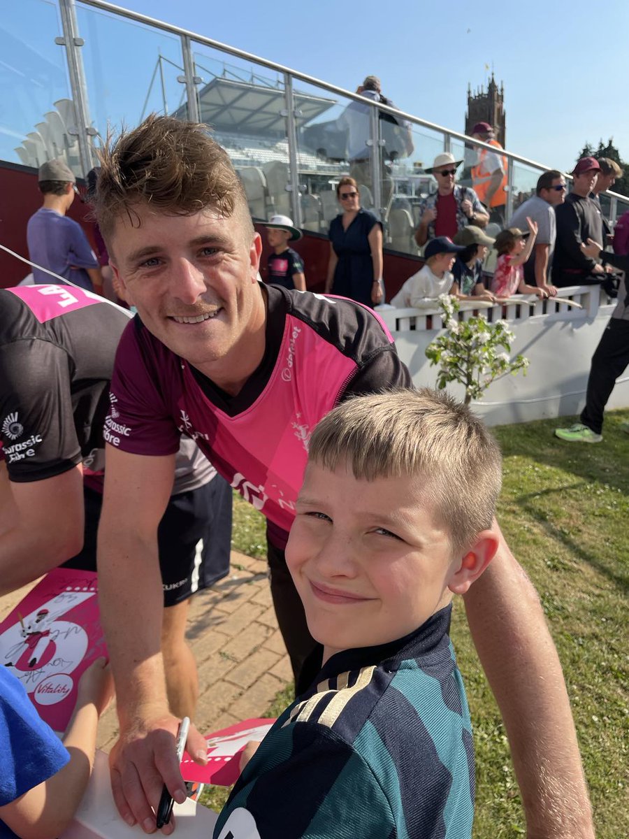 Thanks to @tomabell1 you made my nephew's day mate. Fantastic win @SomersetCCC